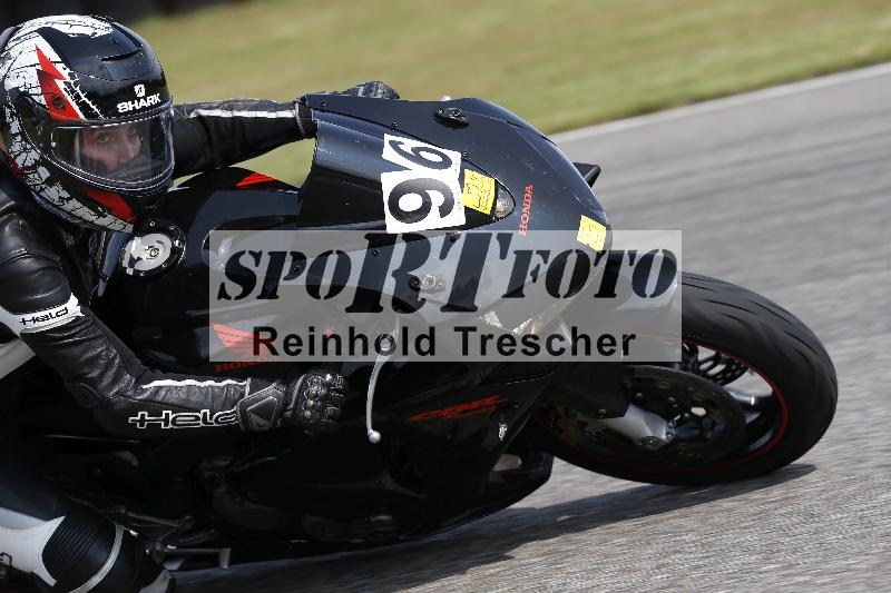 /24 08.06.2025 TZ Motorsport ADR/Gruppe gelb/96